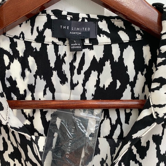 The LIMITED (the original!) NWT Ashton printed button-up shirtdress - size L ๐ - Picture 2 of 6